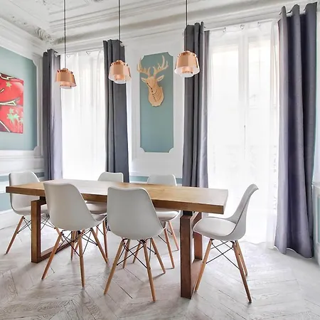 Apartment Theodule Ribot Paris